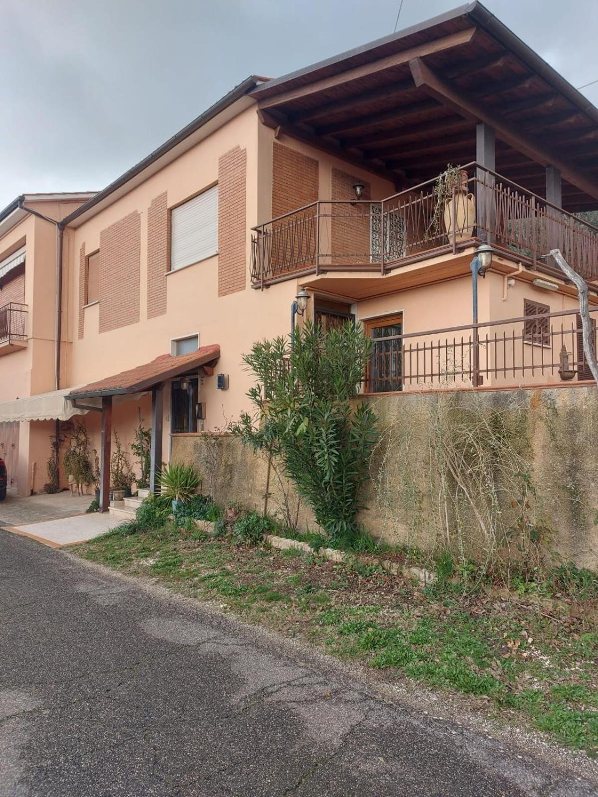 Affittacamere Da Elio E Renata Calvi dell' Umbria Ngoại thất bức ảnh